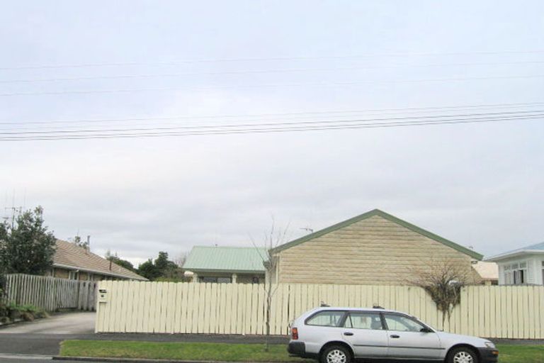 Photo of property in 75 Storey Avenue, Forest Lake, Hamilton, 3200