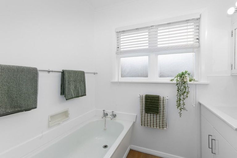 Photo of property in 25 Rimu Street, Waikanae, 5036