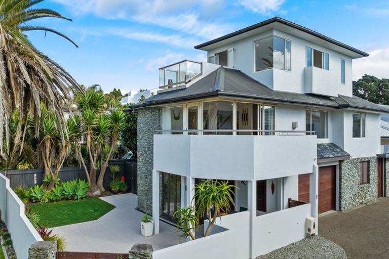 Photo of property in 22 Tiri Road, Milford, Auckland, 0620