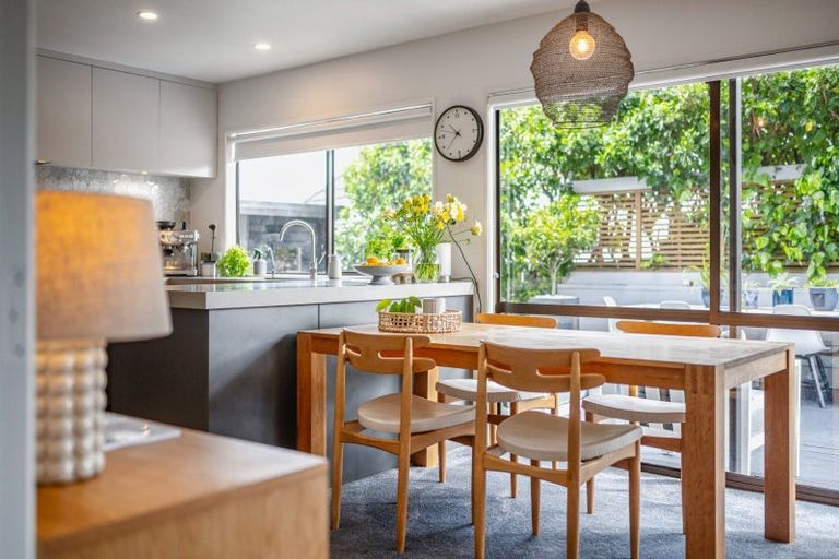 Photo of property in 2/59 Dalwhinnie Parade, Highland Park, Auckland, 2010
