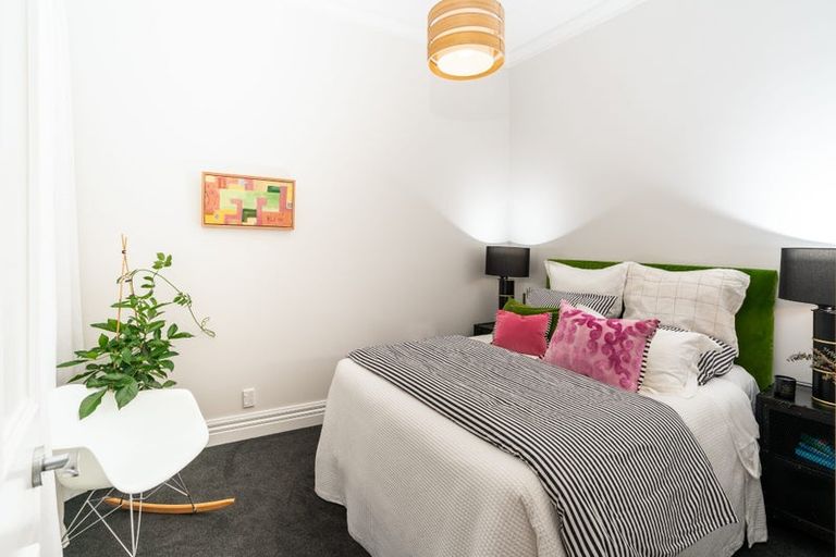 Photo of property in 18 Portland Crescent, Thorndon, Wellington, 6011