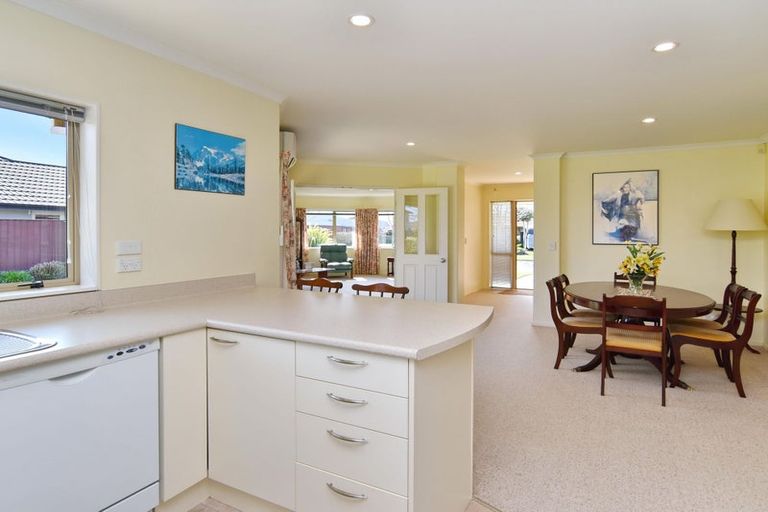 Photo of property in 11 Pewter Place, Northwood, Christchurch, 8051