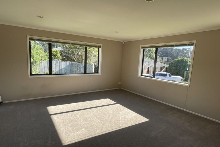 Photo of property in 8 George Deane Place, Greenhithe, Auckland, 0632