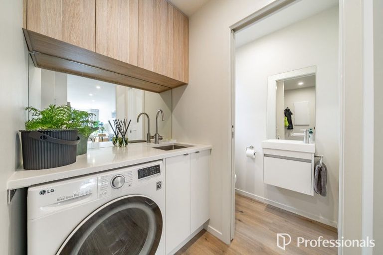 Photo of property in 11/489 Riverside Drive, Fairfield, Lower Hutt, 5011