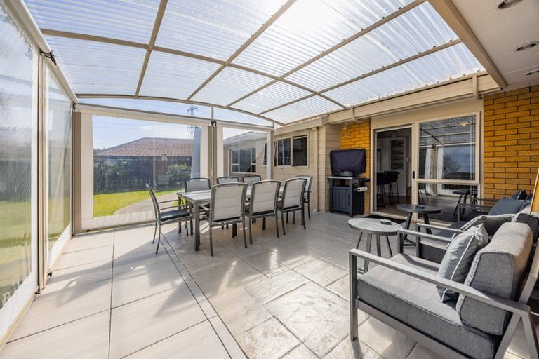 Photo of property in 58 Rushgreen Avenue, Pahurehure, Papakura, 2113