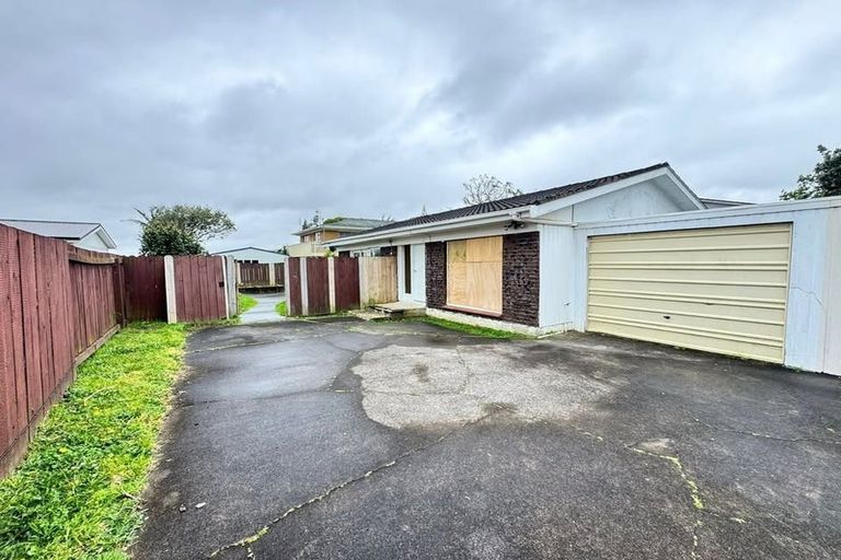 Photo of property in 2/12 Booker Place, Weymouth, Auckland, 2103