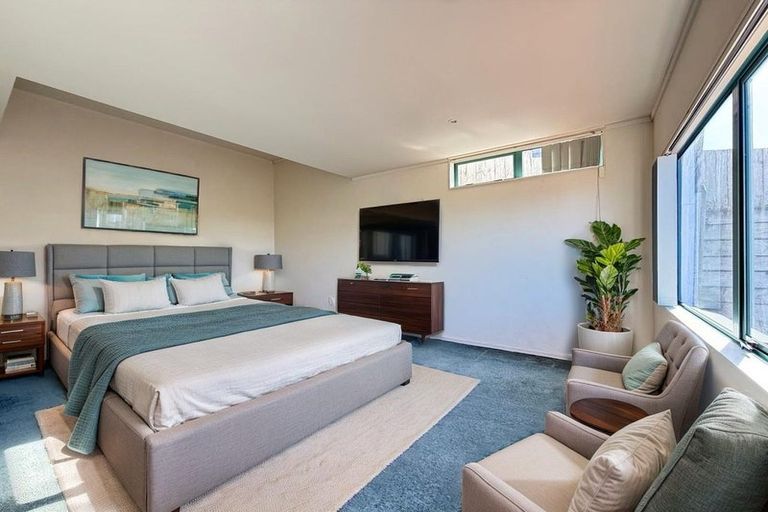 Photo of property in 31a Nalanda Crescent, Broadmeadows, Wellington, 6035