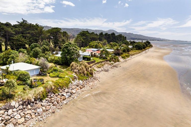 Photo of property in 1122 Collingwood-puponga Main Road, Pakawau, Collingwood, 7073