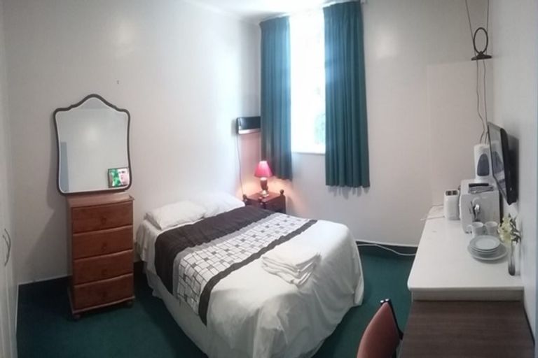 Photo of property in Carillion/the Knoll, 33 Thompson Street, Mount Cook, Wellington, 6011