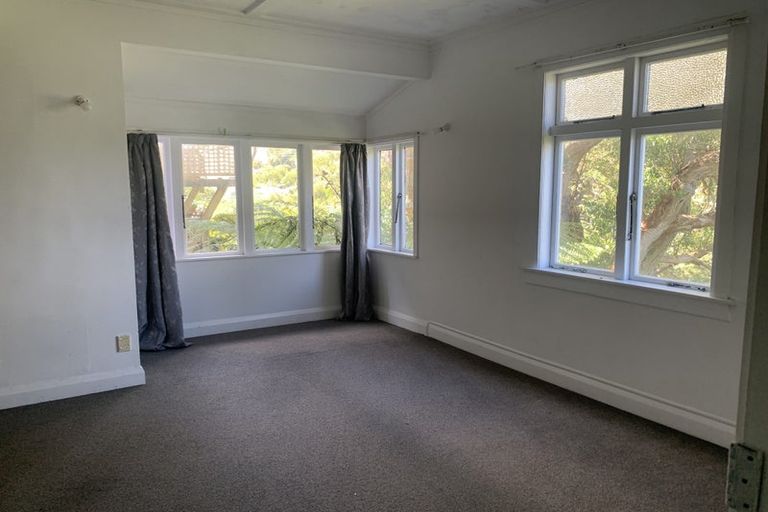 Photo of property in 19 Hadfield Terrace, Kelburn, Wellington, 6012