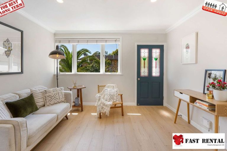 Photo of property in 612 East Coast Road, Pinehill, Auckland, 0630