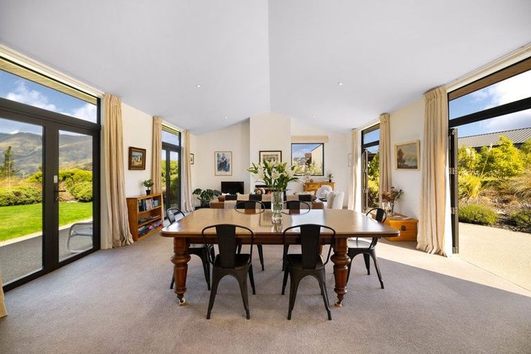 Photo of property in 47 Jacks Point Rise, Jacks Point, Queenstown, 9371