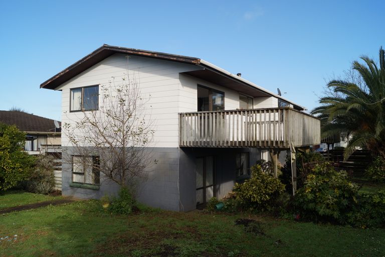 Photo of property in 6 Noble Street, Waiuku, 2123