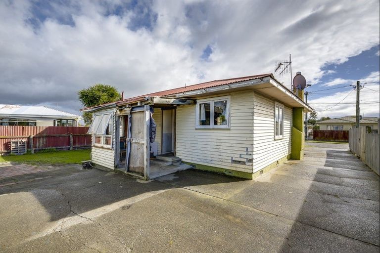 Photo of property in 19 Masefield Avenue, Maraenui, Napier, 4110