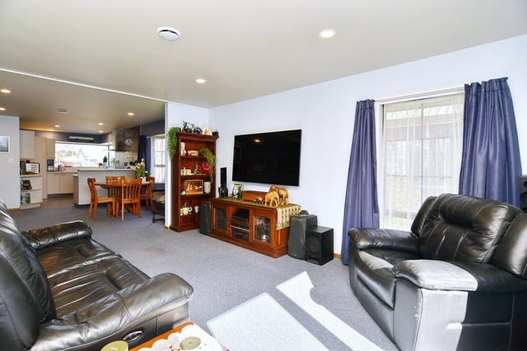 Photo of property in 8b Kingsbury Avenue, Rangiora, 7400