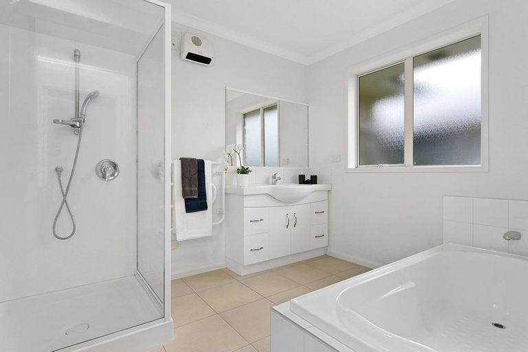 Photo of property in 36 Oaklands Drive, Cambridge, 3434