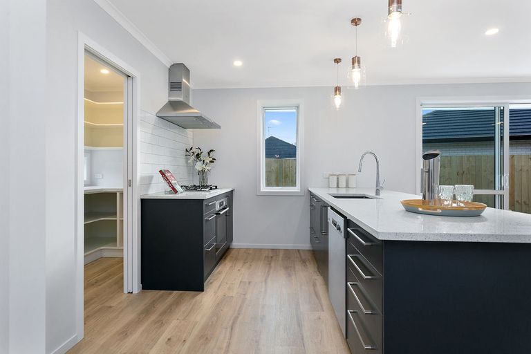 Photo of property in 6 Elizabeth Street, Tuakau, 2121