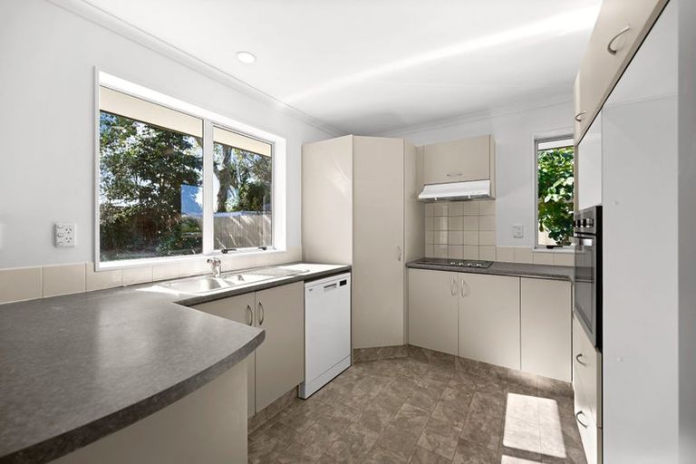 Photo of property in 11 Chancery Close, Hamilton East, Hamilton, 3216