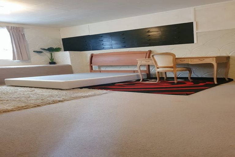 Photo of property in 208 Don Buck Road, Massey, Auckland, 0614