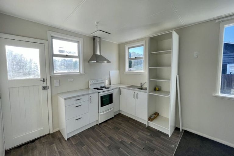 Photo of property in 8a Karaka Street, Castlecliff, Whanganui, 4501