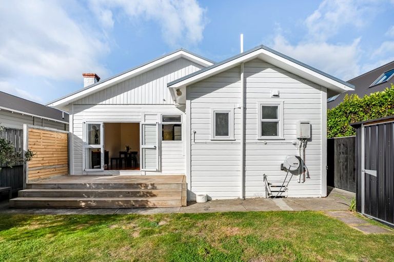 Photo of property in 35 Strathavon Road, Miramar, Wellington, 6022