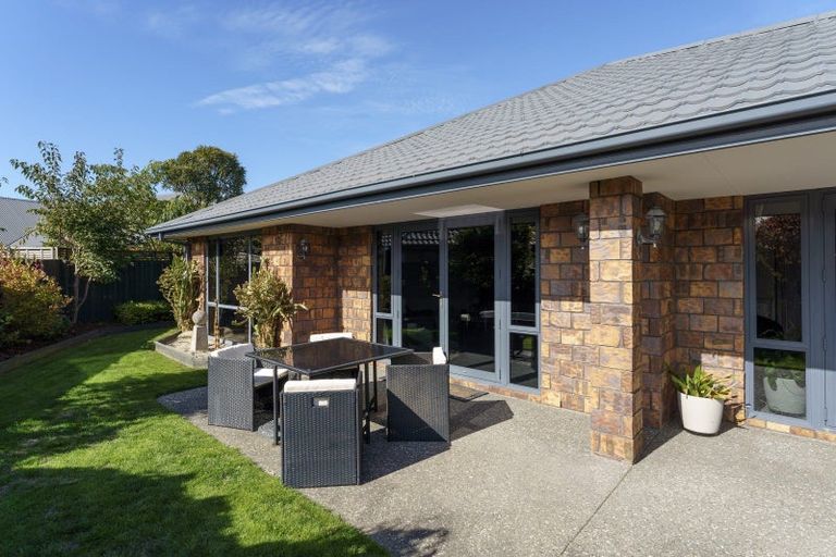 Photo of property in 5 Hideaway Gate, Parklands, Christchurch, 8083