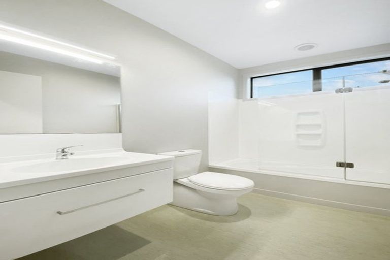 Photo of property in 2/22 Pascal Street, Palmerston North, 4410