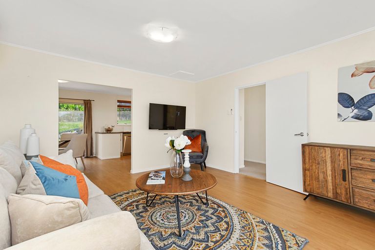 Photo of property in 6 Lemnos Place, Titirangi, Auckland, 0604