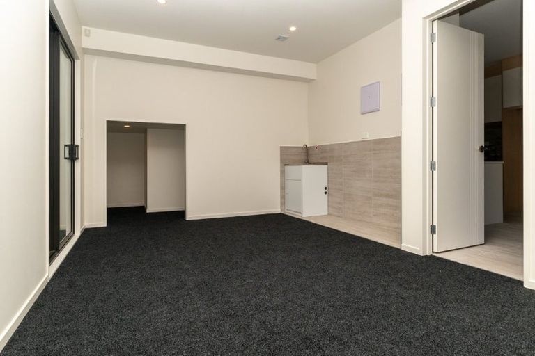 Photo of property in 14/116 Colwill Road, Massey, Auckland, 0614