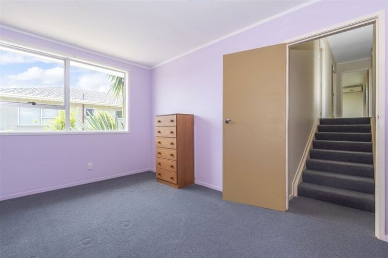 Photo of property in 1/15 Seabar Place, Glen Eden, Auckland, 0602