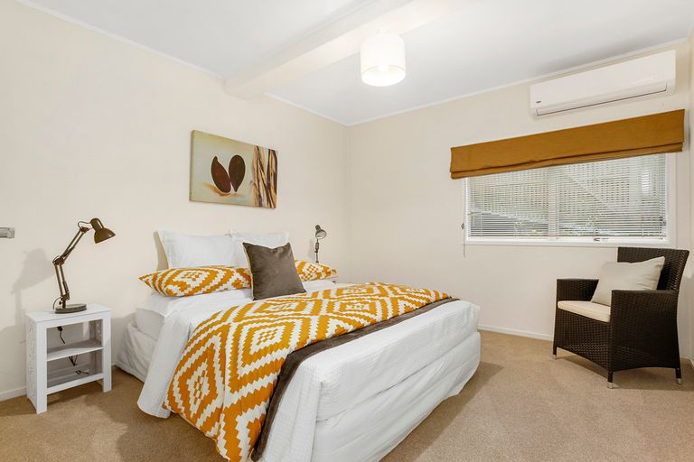 Photo of property in 6 Lemnos Place, Titirangi, Auckland, 0604