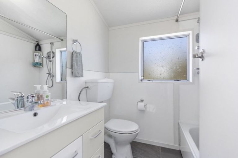 Photo of property in 43a Cypress Drive, Maungaraki, Lower Hutt, 5010