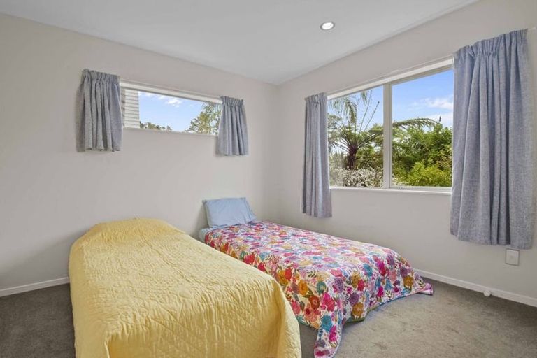 Photo of property in 44 Borneo Drive, Fairview Heights, Auckland, 0632