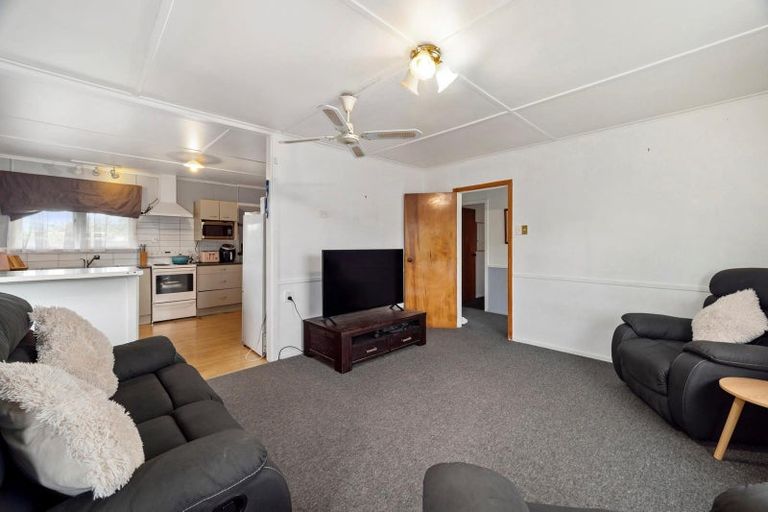 Photo of property in 71 Meadowbank Crescent, Fordlands, Rotorua, 3015