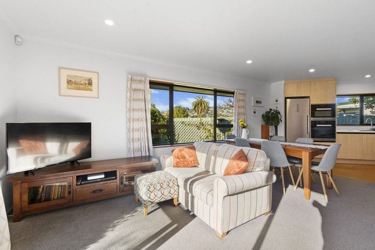 Photo of property in 12 Tuscany Place, Beckenham, Christchurch, 8023