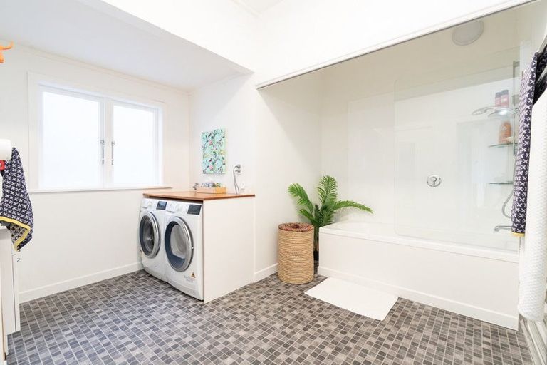Photo of property in 2/16 Marewa Road, Hataitai, Wellington, 6021