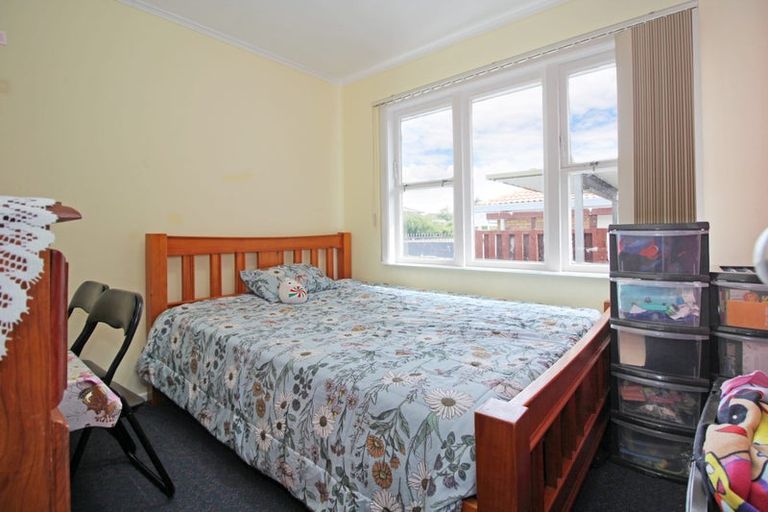 Photo of property in 1/5 Esperanto Road, Papatoetoe, Auckland, 2025