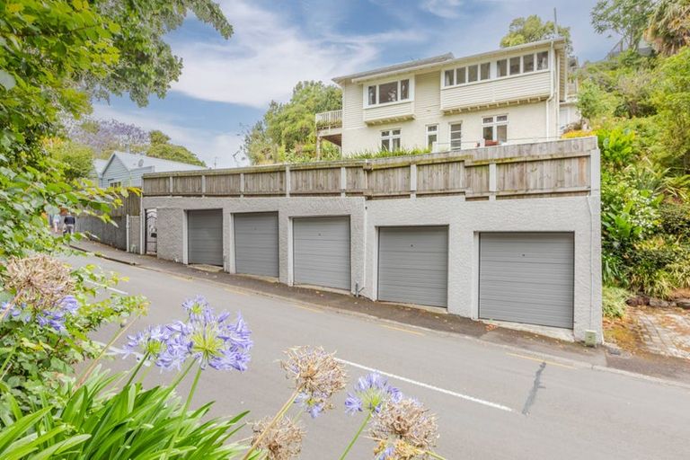 Photo of property in 35 Milton Road, Bluff Hill, Napier, 4110