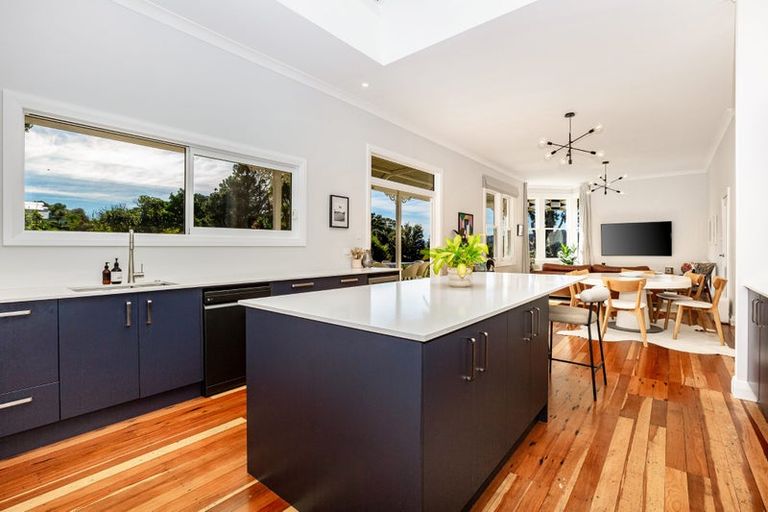 Photo of property in 21 Priscilla Crescent, Mornington, Wellington, 6021