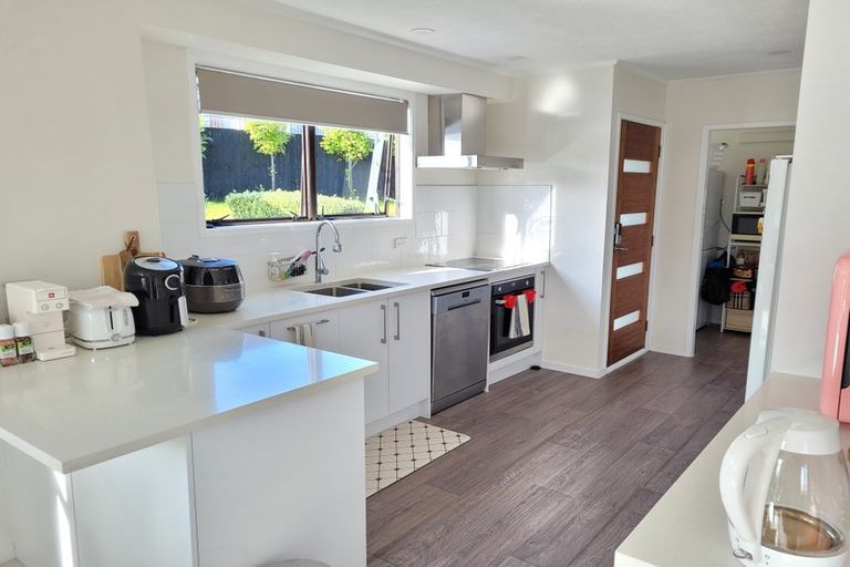 Photo of property in 89 Solar Road, Glen Eden, Auckland, 0602