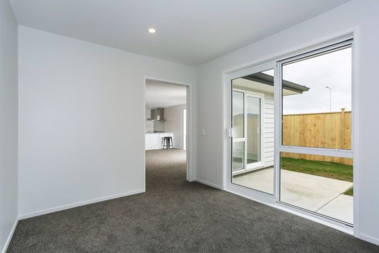 Photo of property in 16 Perla Road, Pukekohe, 2120