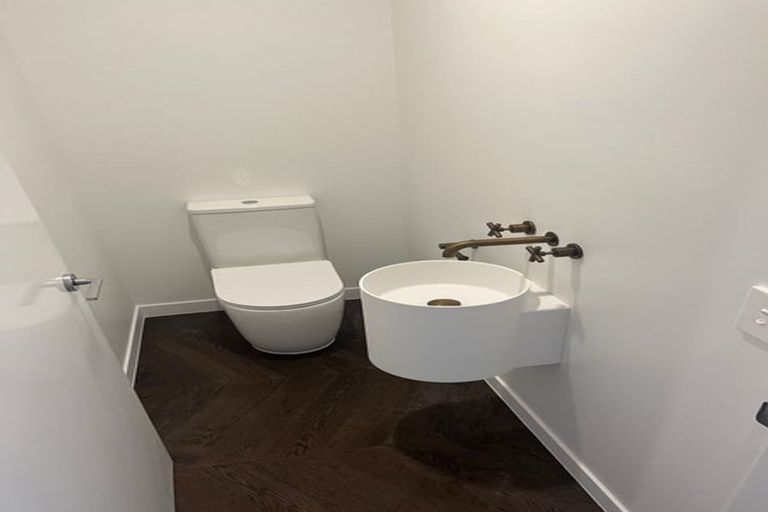 Photo of property in 2 Inder Street, Jacks Point, 9371