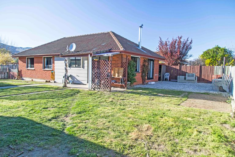 Photo of property in 15 Jollys Road, Cromwell, 9310