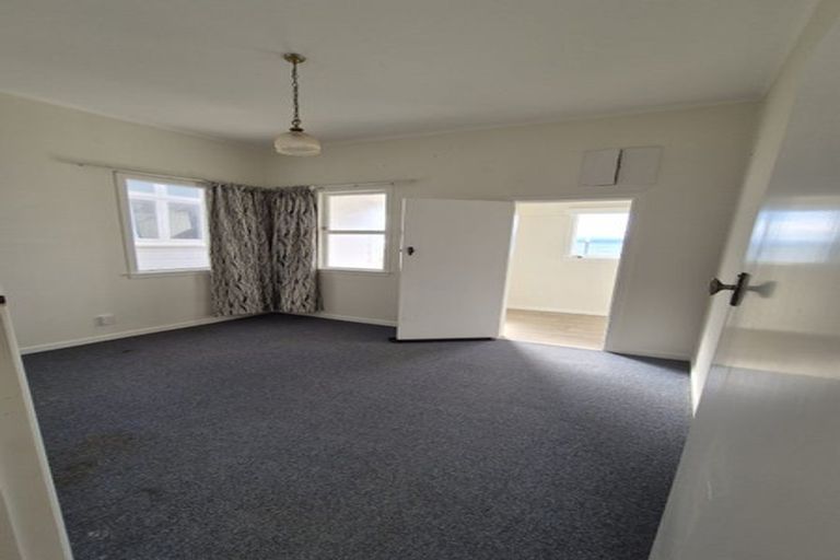 Photo of property in 68 Evans Bay Parade, Roseneath, Wellington, 6021