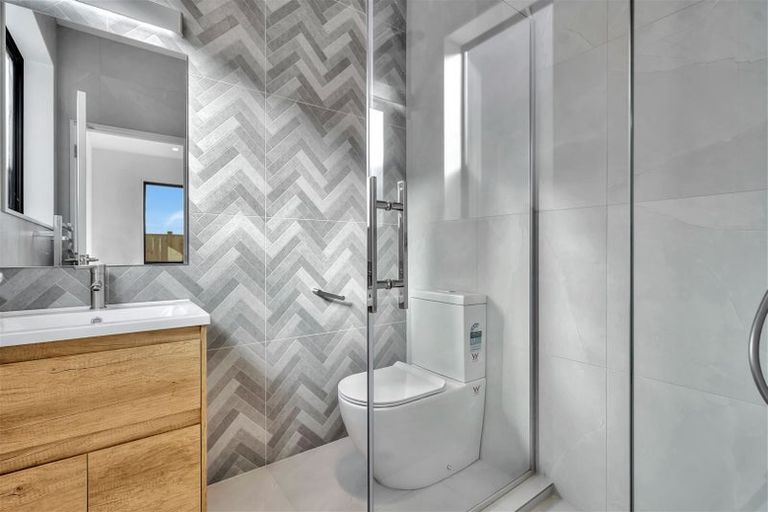 Photo of property in 12 Woven Place, Karaka, 2113