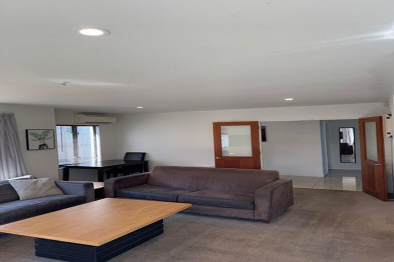 Photo of property in 72 Wharenui Road, Upper Riccarton, Christchurch, 8041