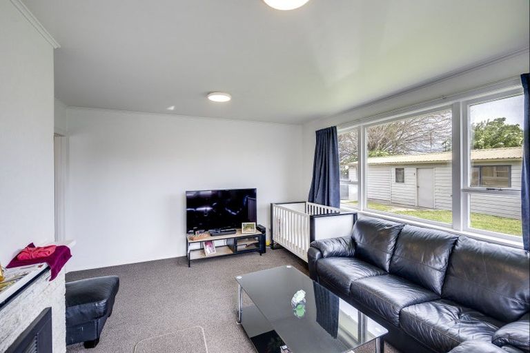 Photo of property in 39 Constable Crescent, Onekawa, Napier, 4110