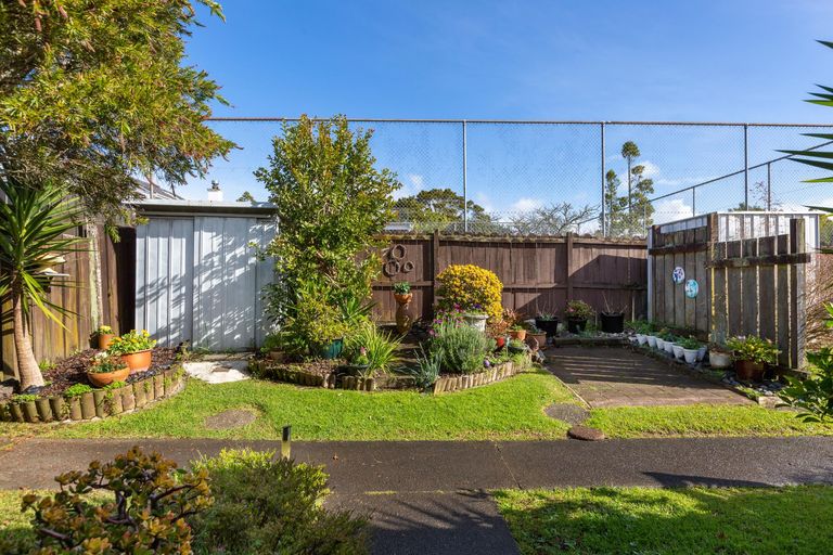 Photo of property in 109a/4 Te Atatu Road, Te Atatu South, Auckland, 0610