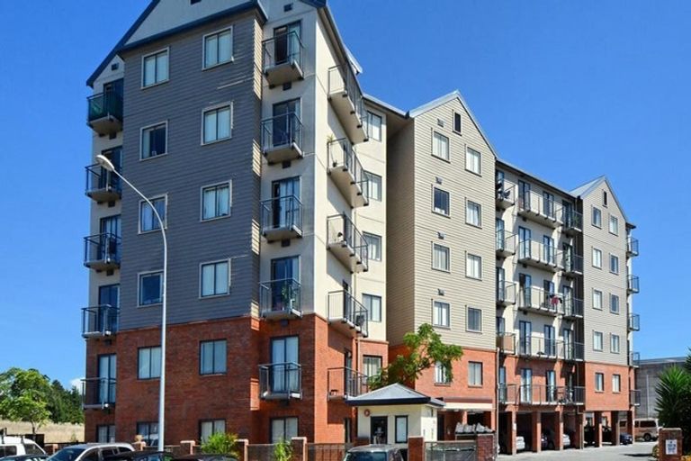 Photo of property in 6g/17 Crown Lynn Place, New Lynn, Auckland, 0600