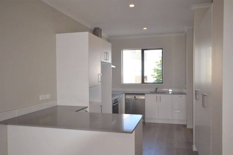 Photo of property in 4 Peihana Road, Hobsonville, Auckland, 0616